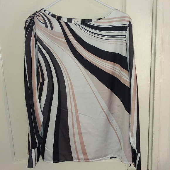 H&M Blouse - Picture 1 of 5